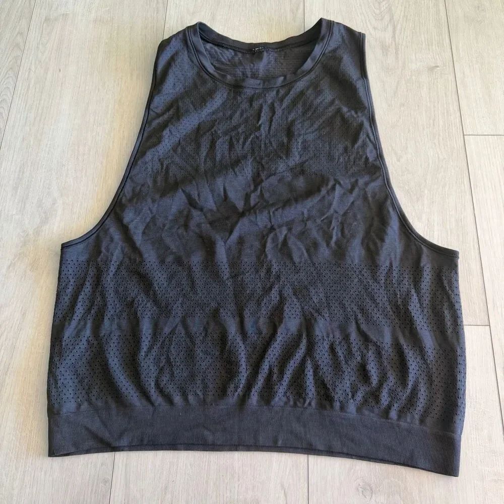 Lululemon women’s black top size XL